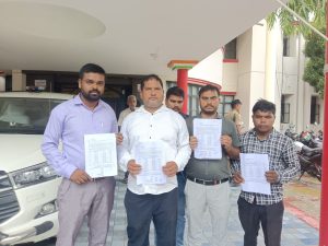 #Outsourceemployees #Computeroperator #Pendingsalary #Honorarium #pmayg #Awasyojana #Graminawas #Maharajganj #Uttarpradesh #DM