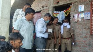 #death #nichlaul #Maharajganj #police #deadbody